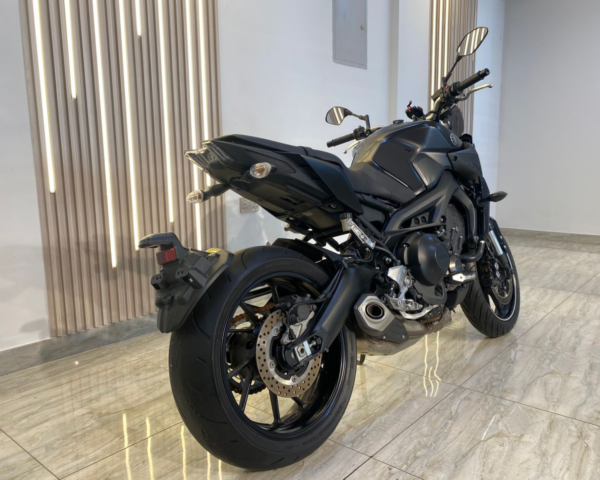 Yamaha MT-09 - 2017 - Image 2