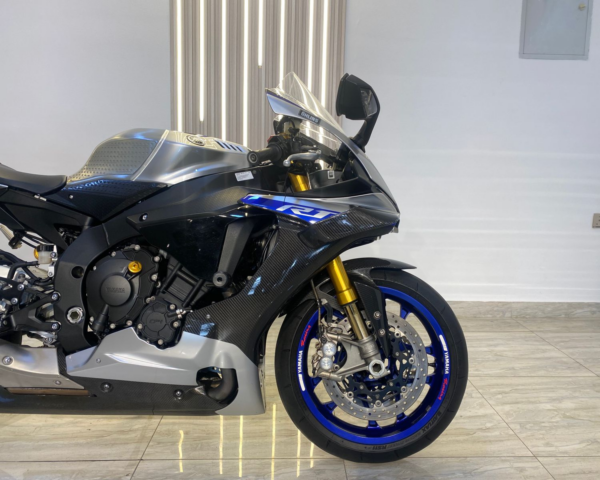 YAMAHA R1M - 2017 - Image 2