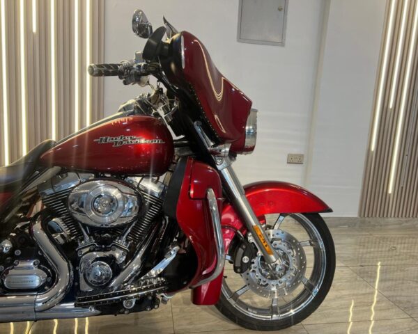 HARLEY Davidson Street Glide - 2013 - Image 2