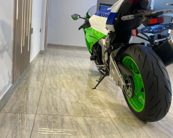 KAWASAKI NINJA ZX-6R-2024 - Image 6