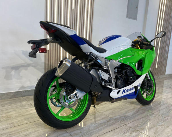 KAWASAKI NINJA ZX-6R-2024 - Image 3