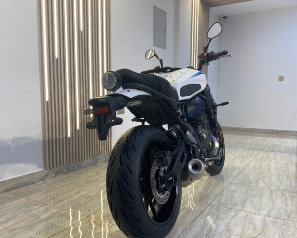 YAMAHA XSR700- 2023 - Image 4