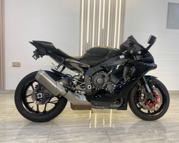 YAMAHA R1 - 2019