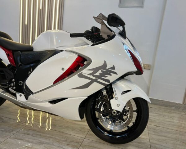 Suzuki Hyabusa Gen 3 - 2022 - Image 8