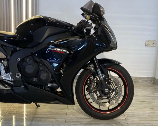 Honda CBR1000RR - 2013 - Image 4