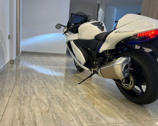 Suzuki Hayabusa Gen 3 - 2024 - Image 2