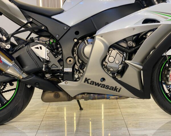 Kawasaki ZX10R - 2018 - Image 3