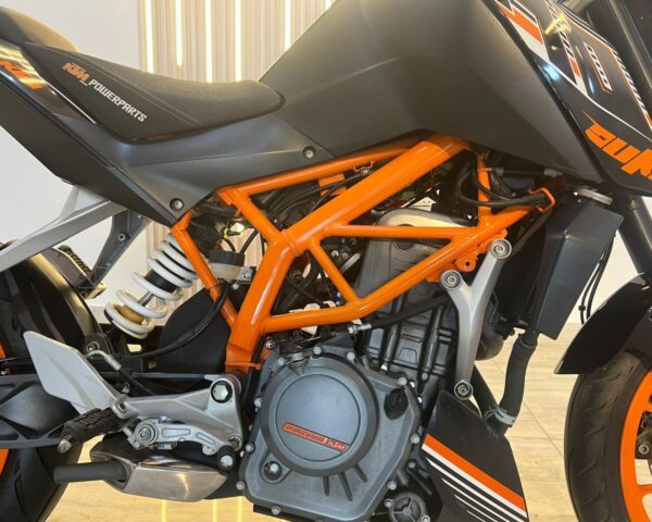 KTM 390 Duke - 2014 - Image 5